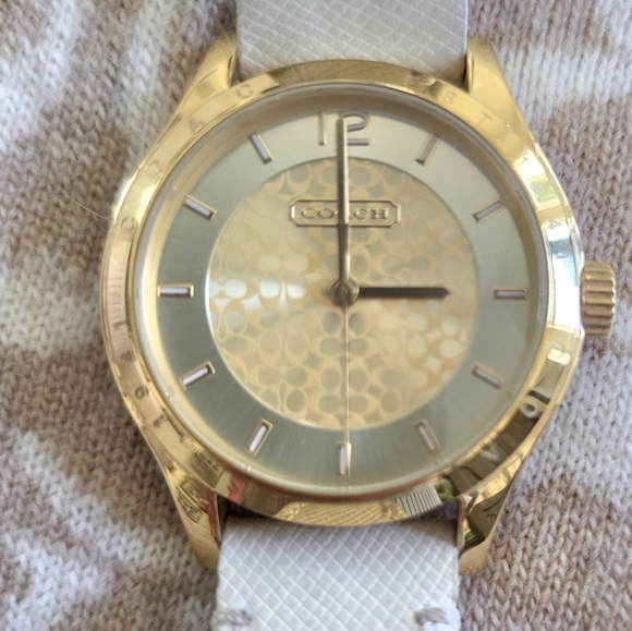 Coach Bundle Set Scarf-Pebble Leather Double Wristlet-Watch-Mirror Leather Case - Picture 7 of 15